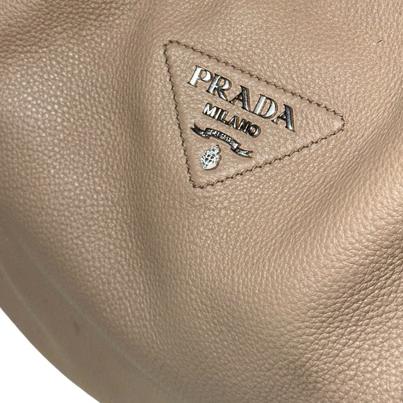 Vitello daino hobo handbag - Picture 3 of 6